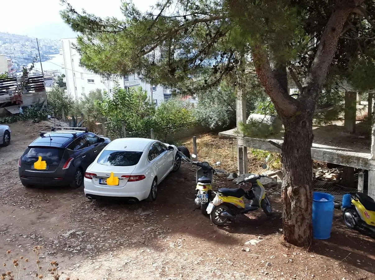 Vila Jakupi Sarande 0*,