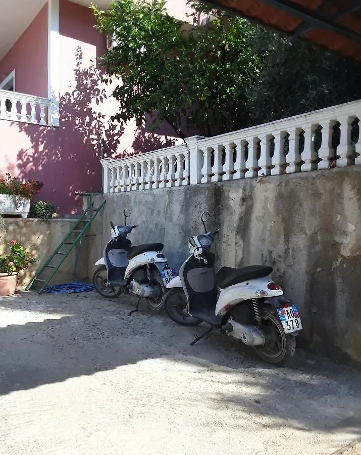 Vila Jakupi Sarande Apartment
